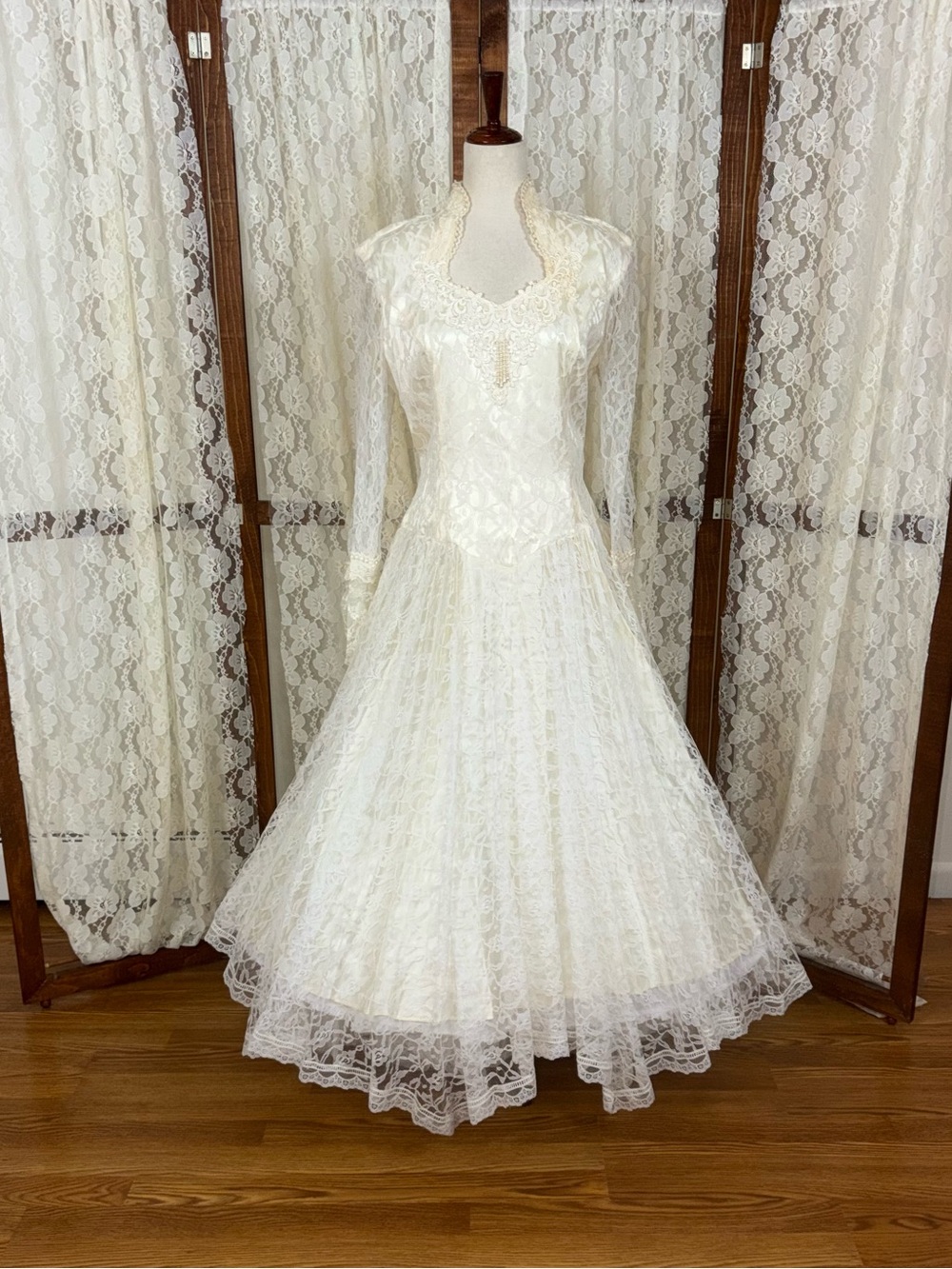 Gorgeous Vintage 1980s Bridal Originals Lace Handkerchief Hem Wedding Gown